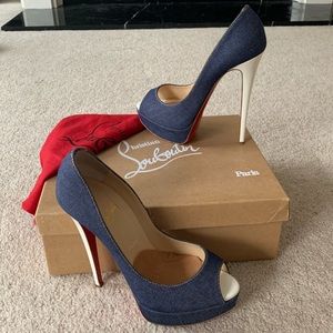 Denim peep toe Louboutin’s size 39.